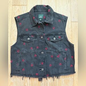 Women’s denim vest‎ black embroidered cherries size XS oversized kidcore 90’s